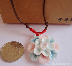 匠心獨(dú)運(yùn)，自然綻放 陶瓷手工捏花項(xiàng)鏈廠家直銷，打造時(shí)尚清新新風(fēng)尚