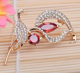 韓版時(shí)尚花朵胸針，璀璨綻放 xz151款水鉆胸針的廠家直銷優(yōu)勢與搭配指南